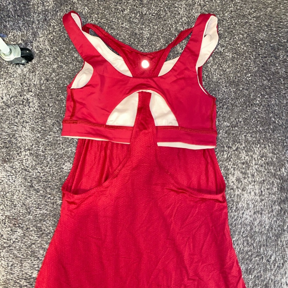 Lulu lemon tank!